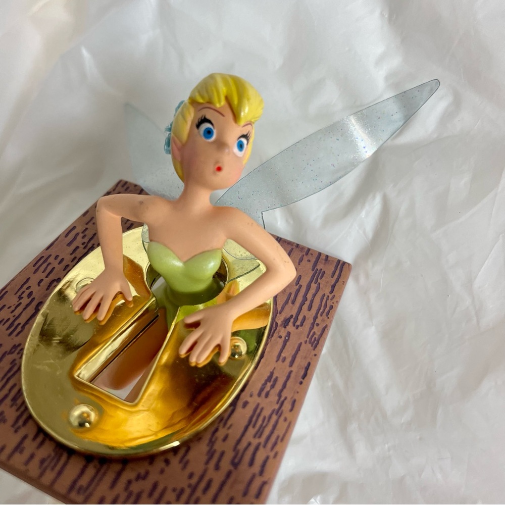 Tinker Bell Hallmark Ornament She’s Caught in a Keyhole Detailed Glitter Wings